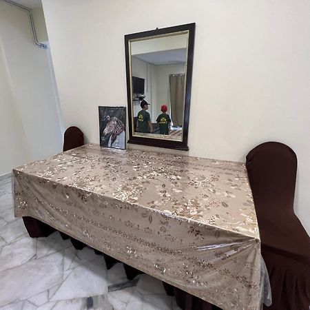 Shayah Homestay Порт-Диксон Экстерьер фото