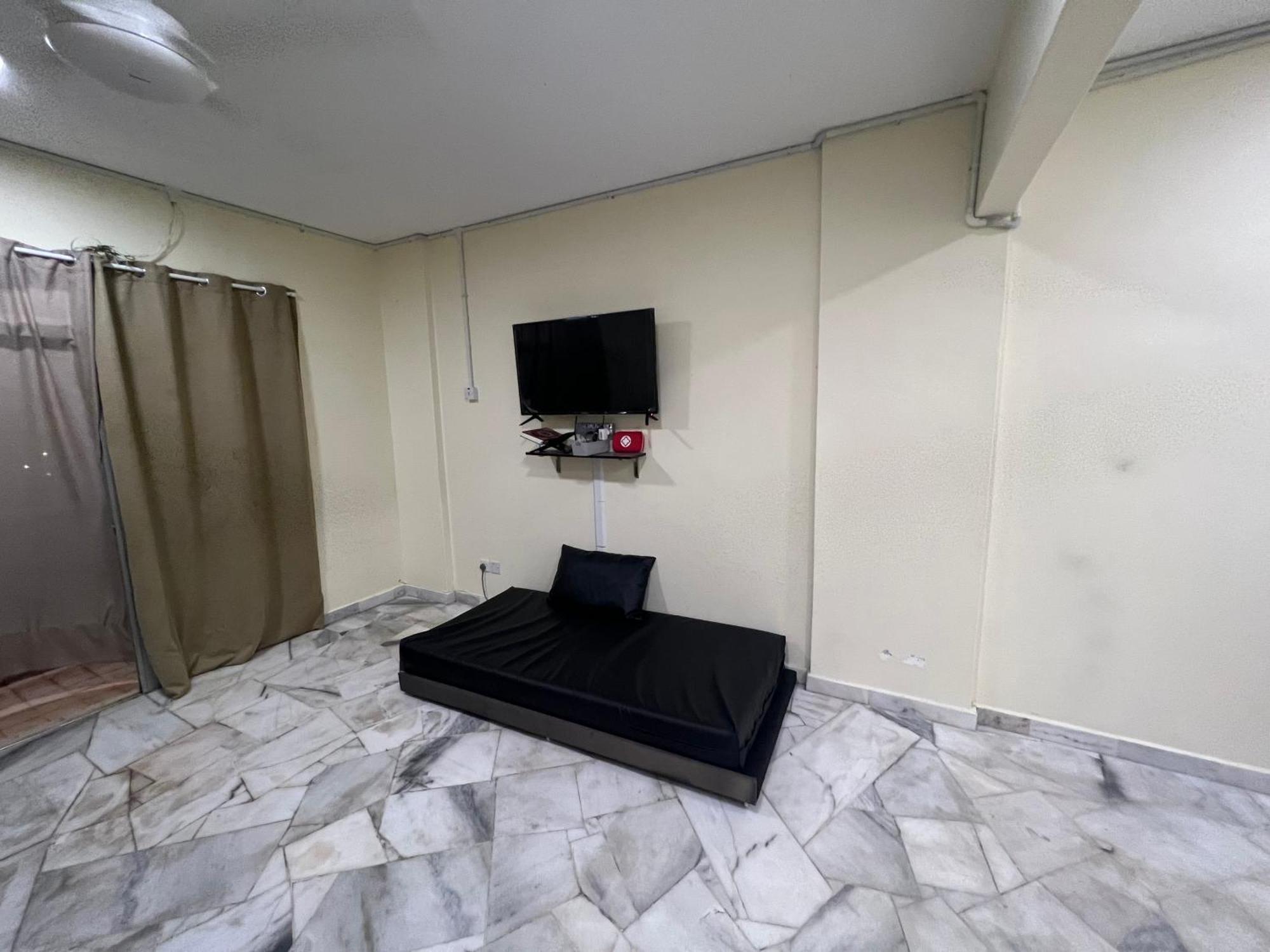Shayah Homestay Порт-Диксон Экстерьер фото